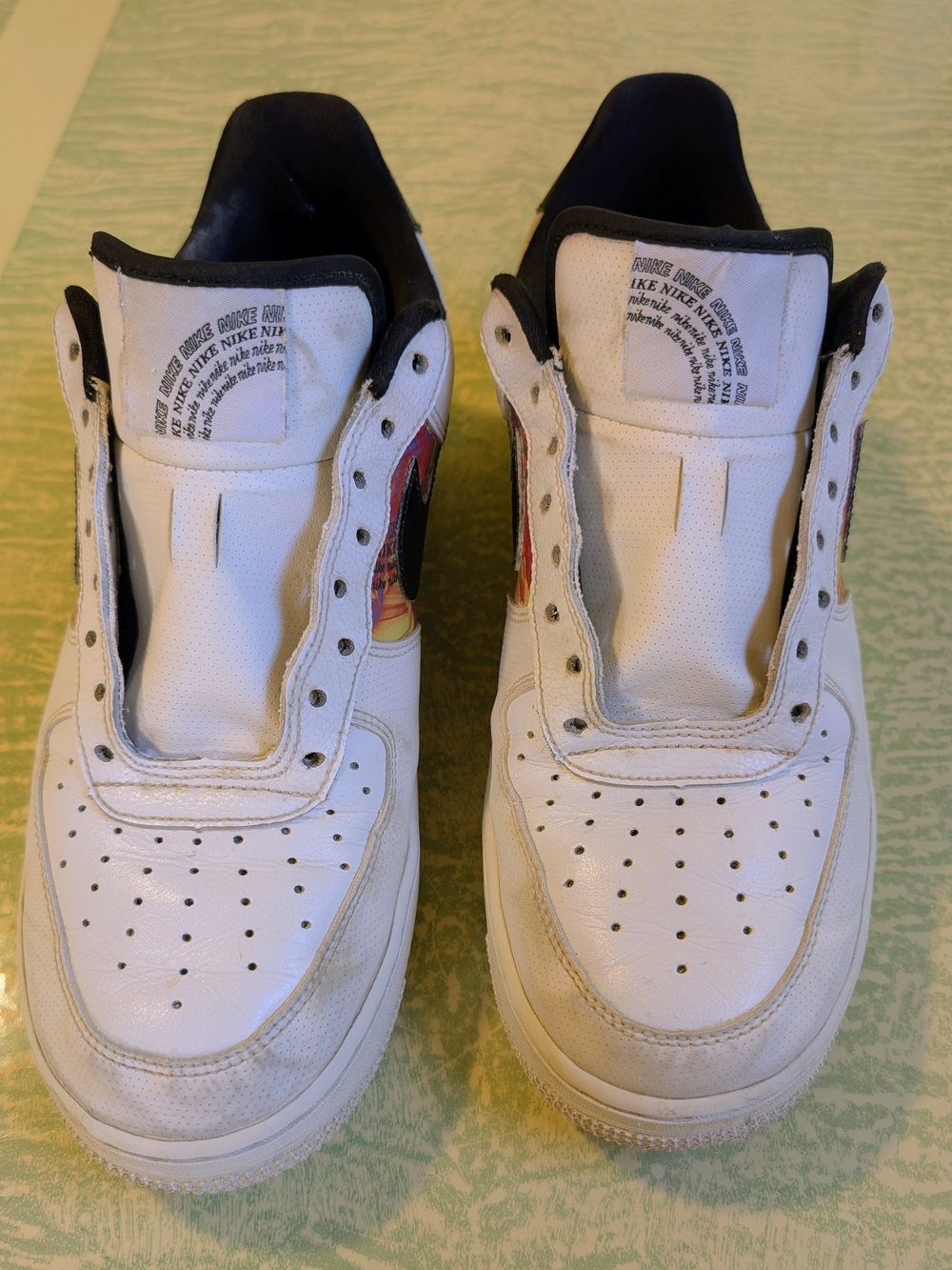 Nike Men’s White Leather Low-Top Sneakers